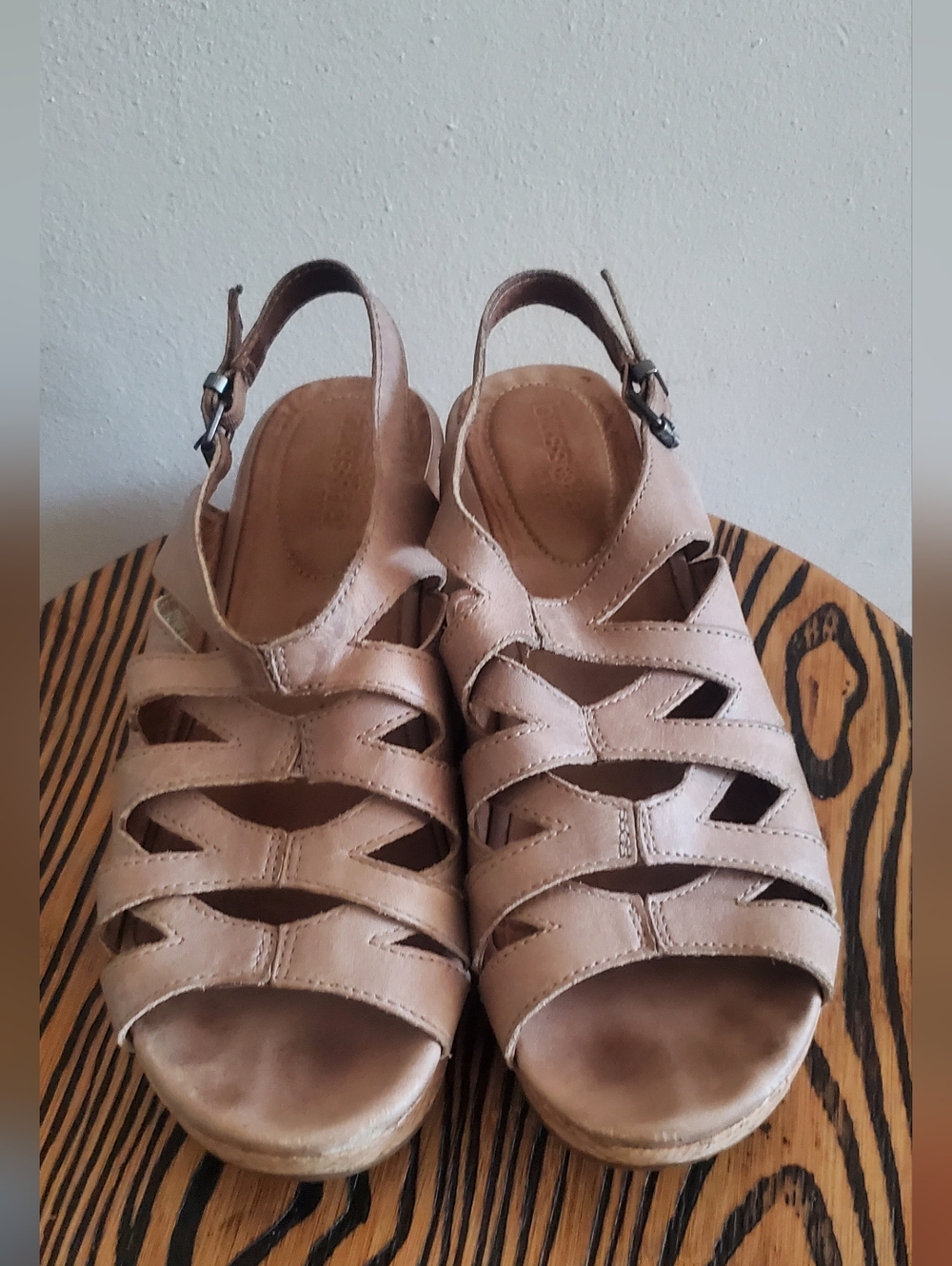 BUSSOLA SANDALS